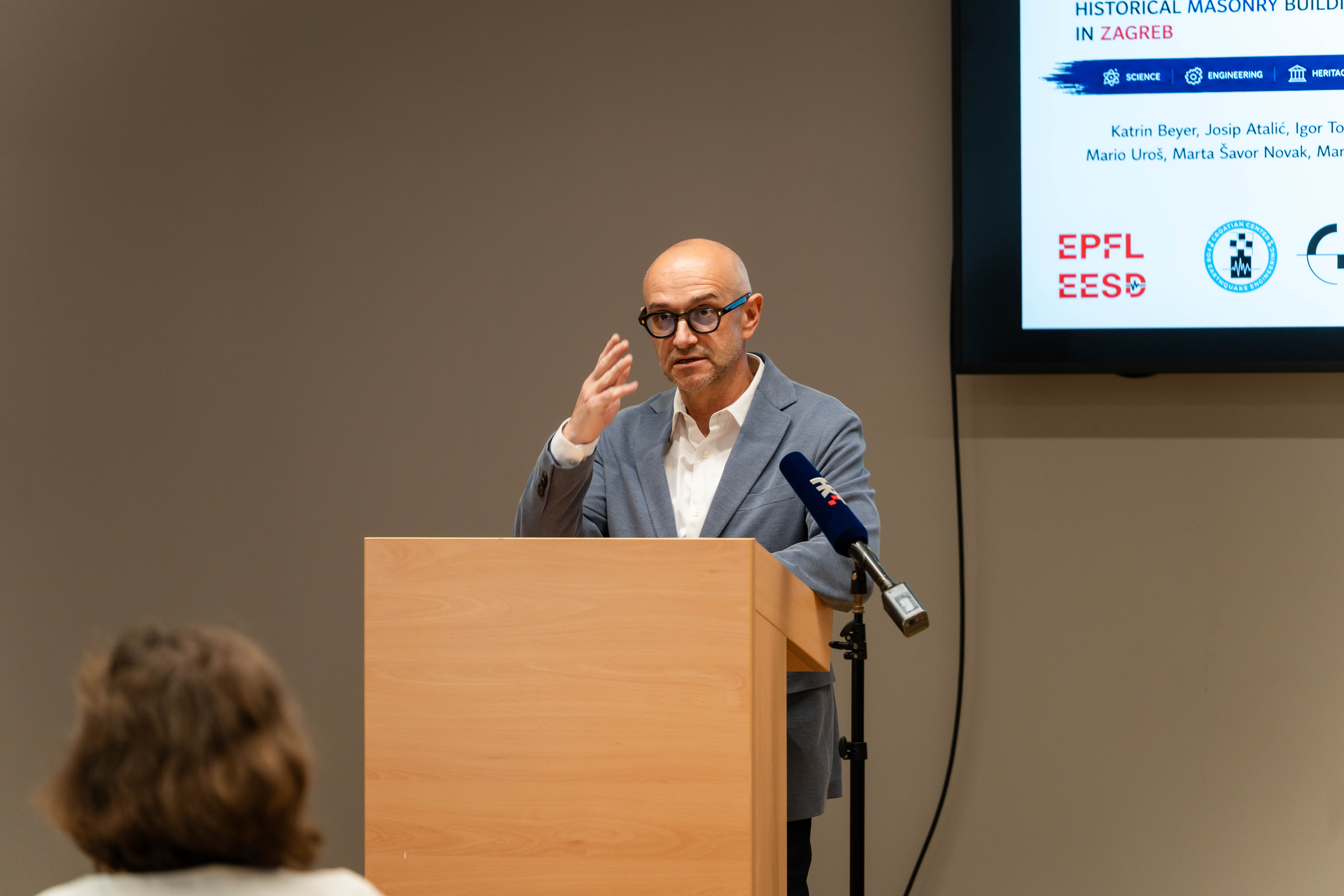 Dr Hrvoje Meštrić delivering an opening address